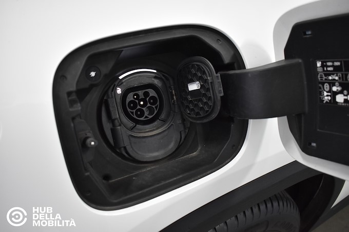 MERCEDES-BENZ GLA 250 e hybrid EQ Premium